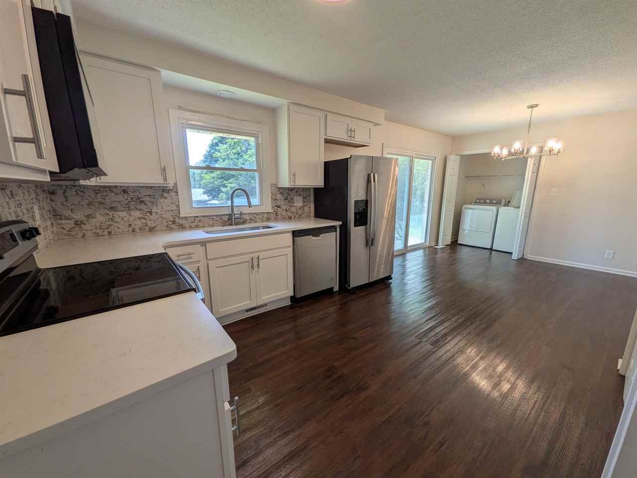 809 Margret Dr - Photo 4 of 18