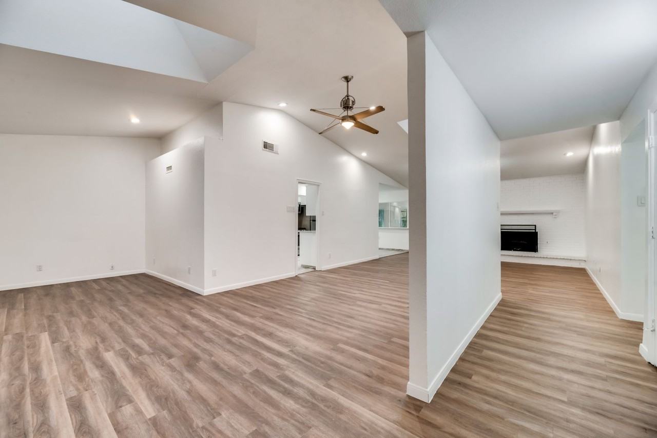 3940 Dalgreen Cir - Photo 2 of 26