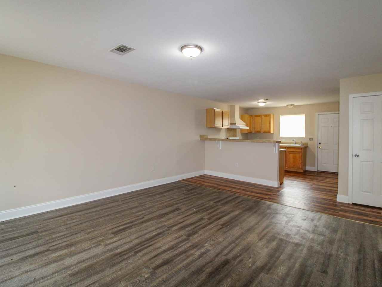 123 Meadows Ln - Photo 2 of 26