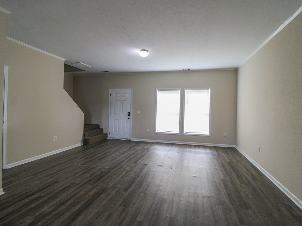 122 Meadows Ln - Photo 5 of 21