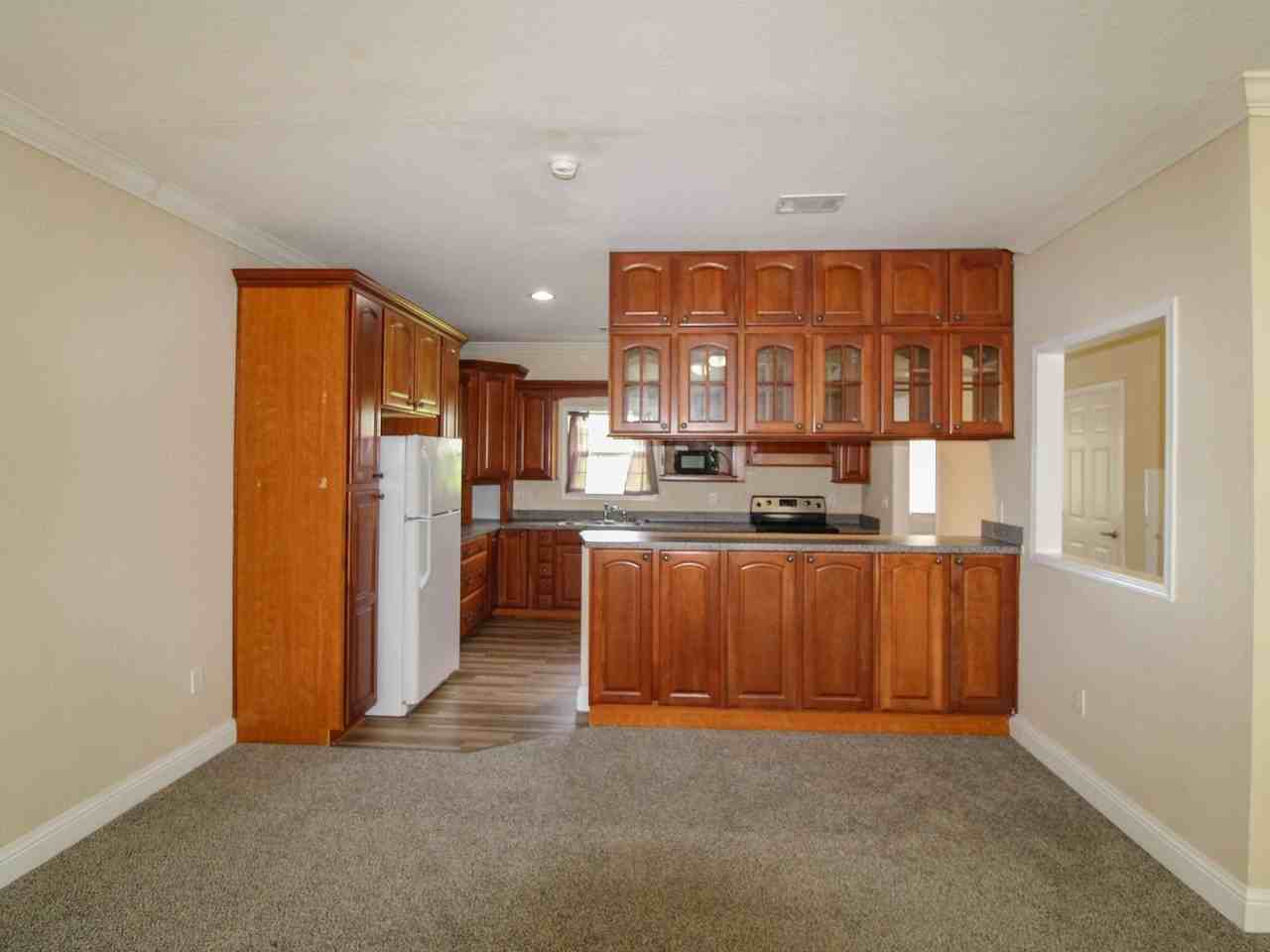126 Meadows Ln - Photo 7 of 23