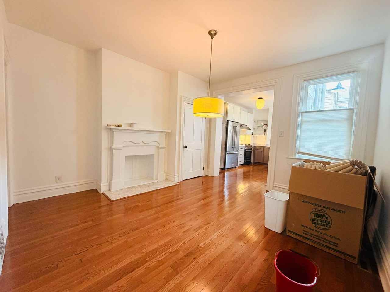 2525 Jane St - Photo 5 of 15