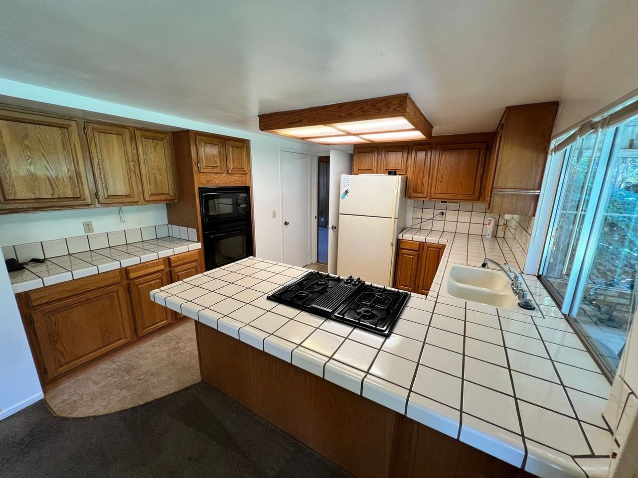 413 Del Oro Ave - Photo 5 of 31