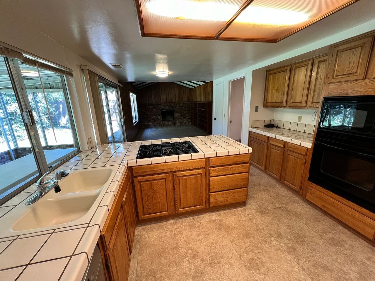 413 Del Oro Ave - Photo 6 of 31