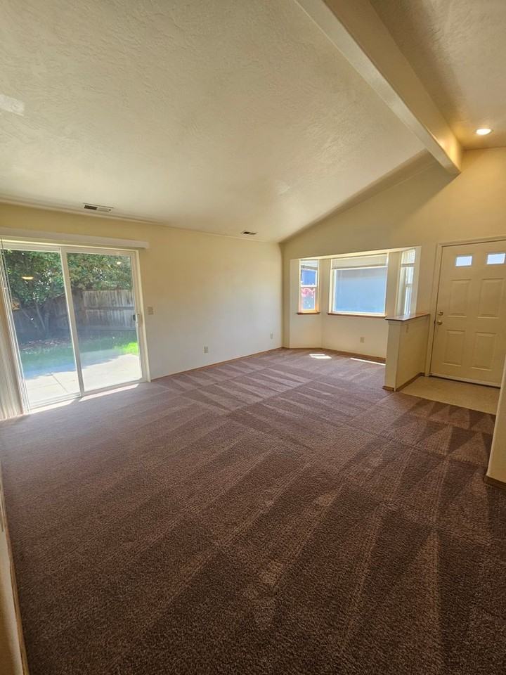 303 Garfield St - Photo 5 of 26