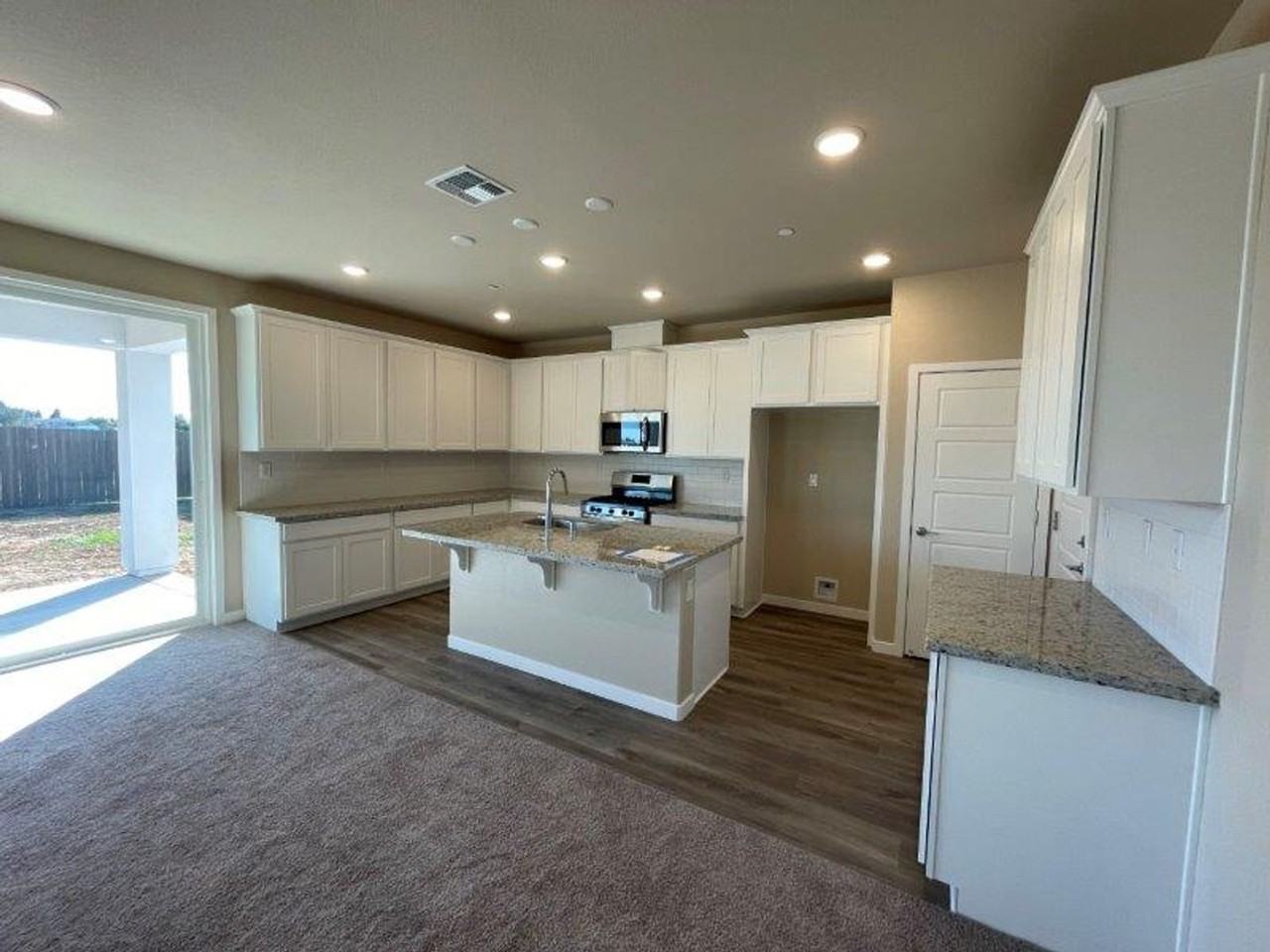 567 Nathaniel Ave - Photo 4 of 26