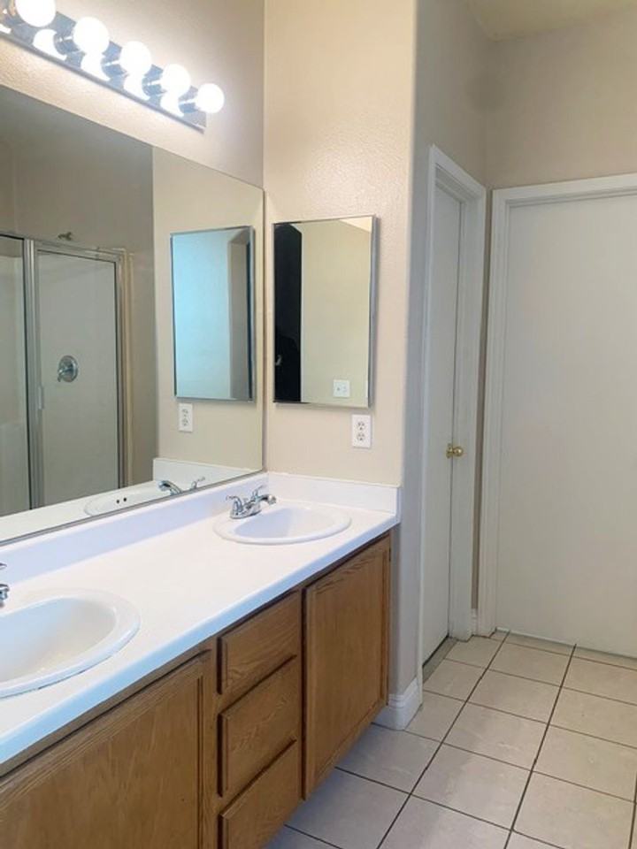 2624 Spider Cactus Ct - Photo 4 of 22