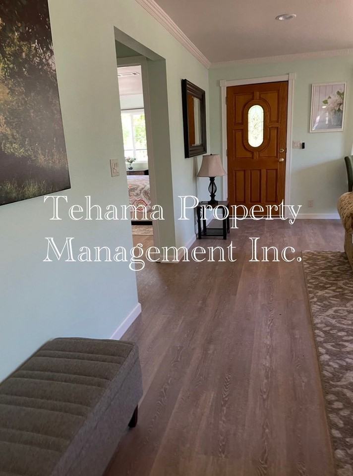 23353 Hamilton Ave - Photo 5 of 17