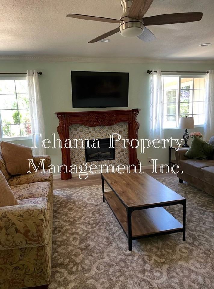 23353 Hamilton Ave - Photo 6 of 17