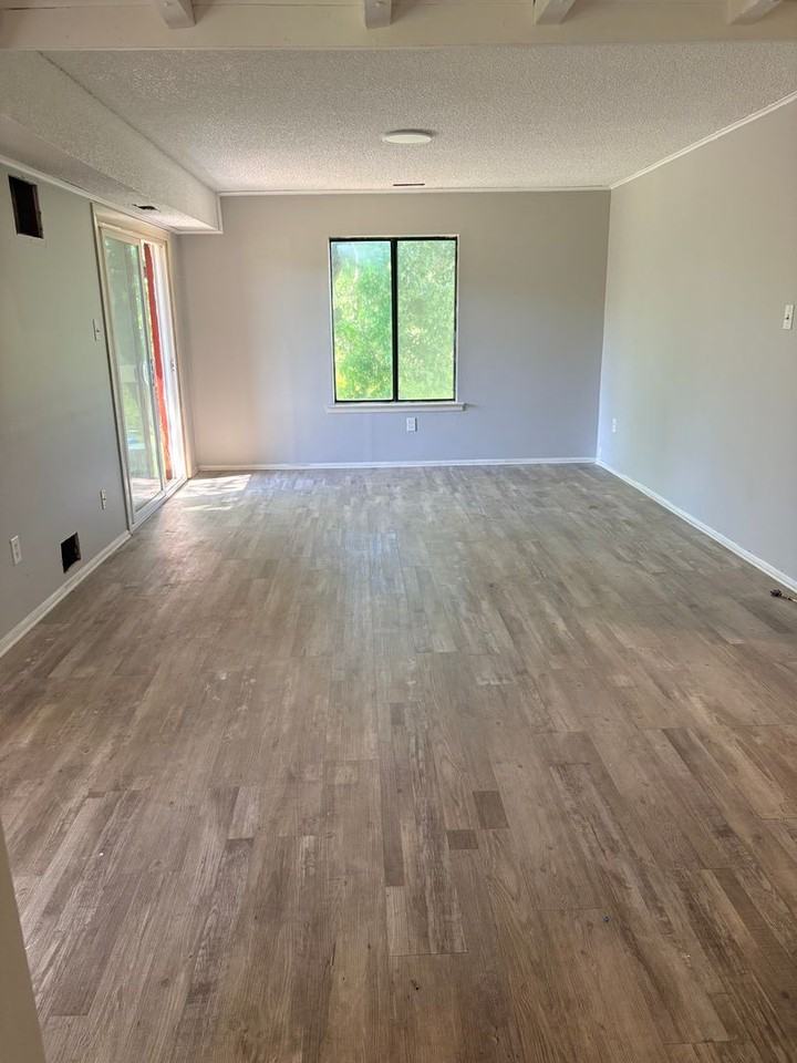 47 Newport Ct - Photo 5 of 6