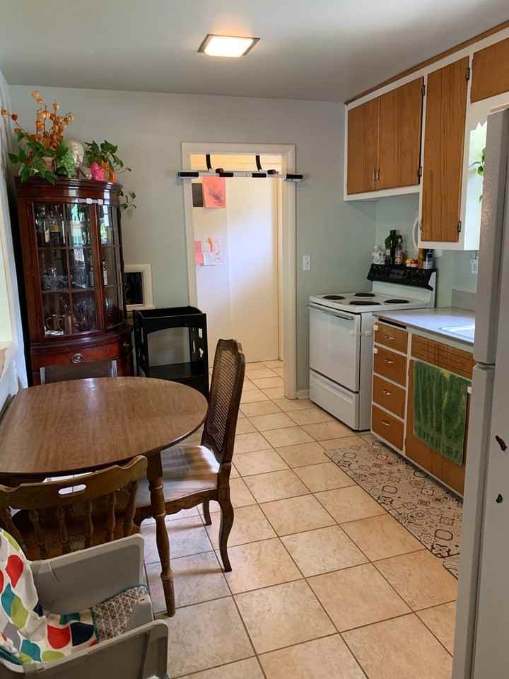 930 S Midvale Blvd - Photo 4 of 27