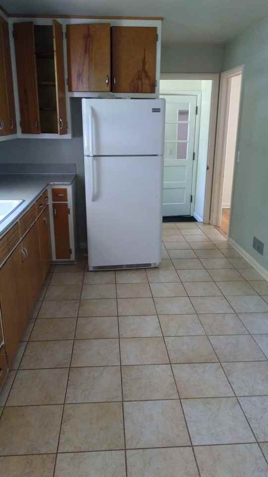 930 S Midvale Blvd - Photo 7 of 27