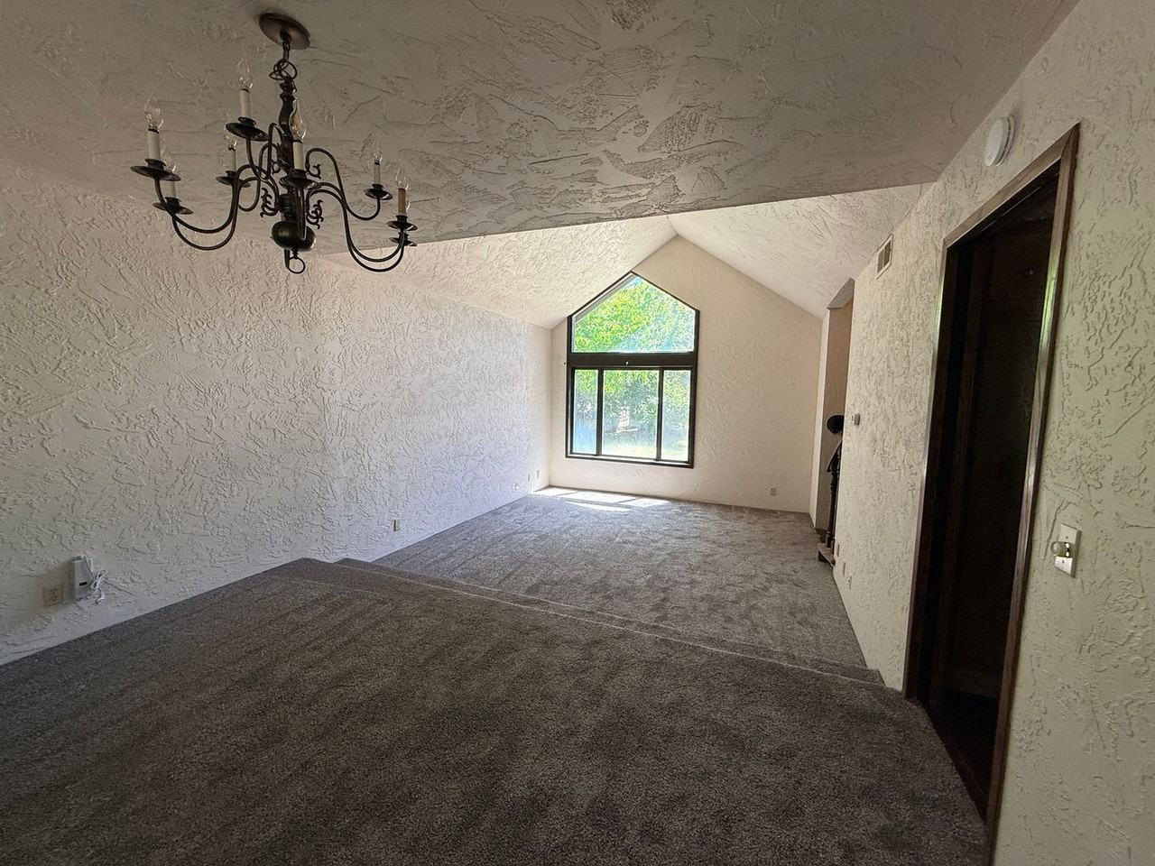 3695 Brookside Dr - Photo 4 of 42