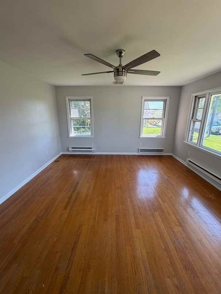 205 Birchland Ave - Photo 6 of 19