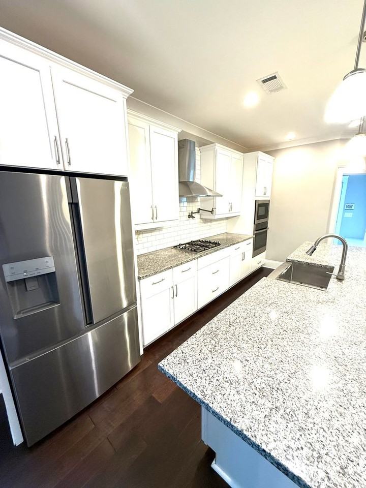 251 Avenue Of Learning St - Photo 7 of 18