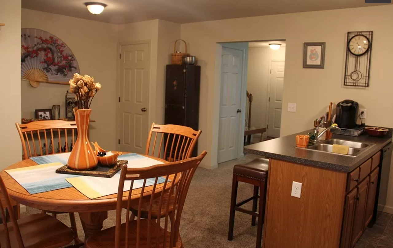 8 Christy Ct - Photo 5 of 12