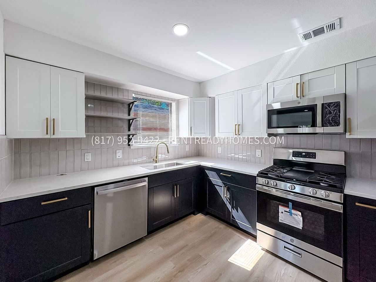 2306 Loyce Dr - Photo 4 of 23