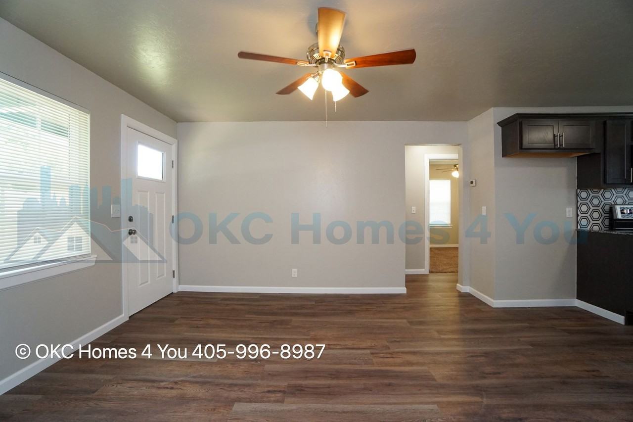 7118 Nw 43rd St - Photo 3 of 18