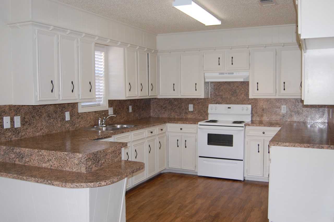 5732 67th St - Photo 4 of 13