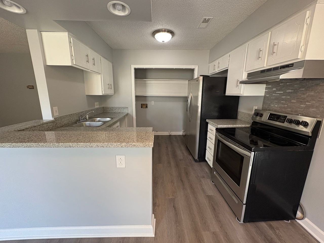 3600 Cobbleridge Dr - Photo 4 of 13
