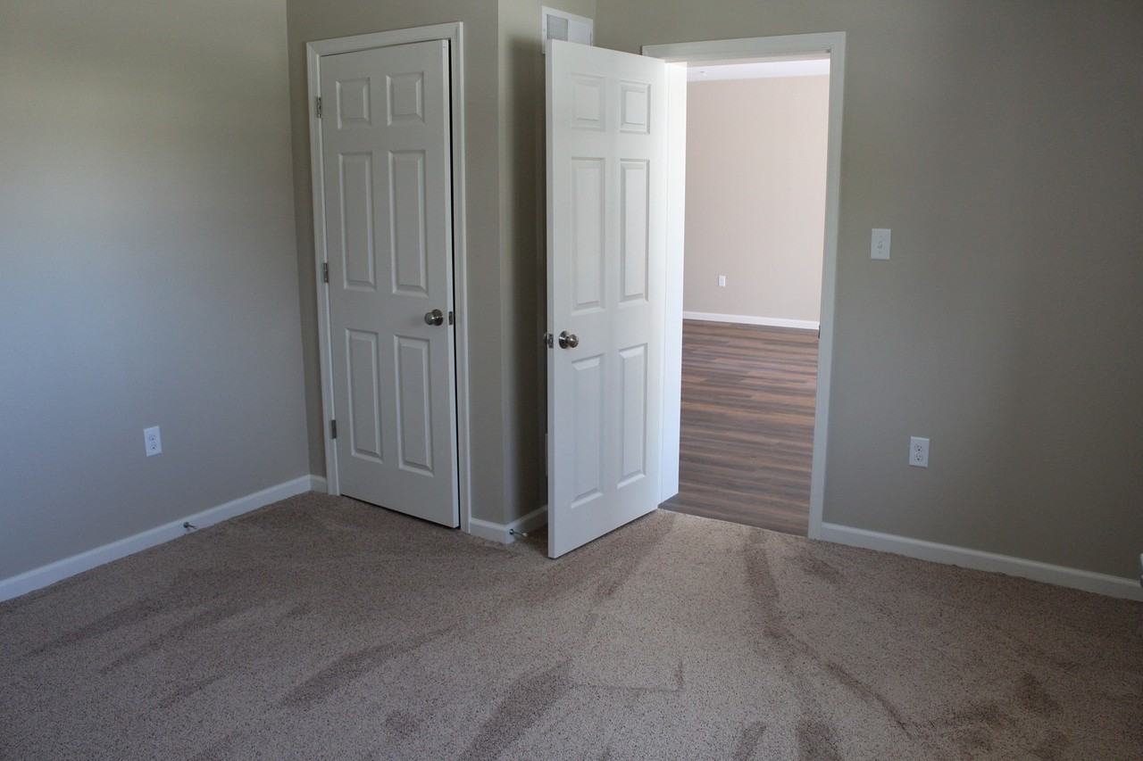 2560 Freysville Rd - Photo 6 of 7