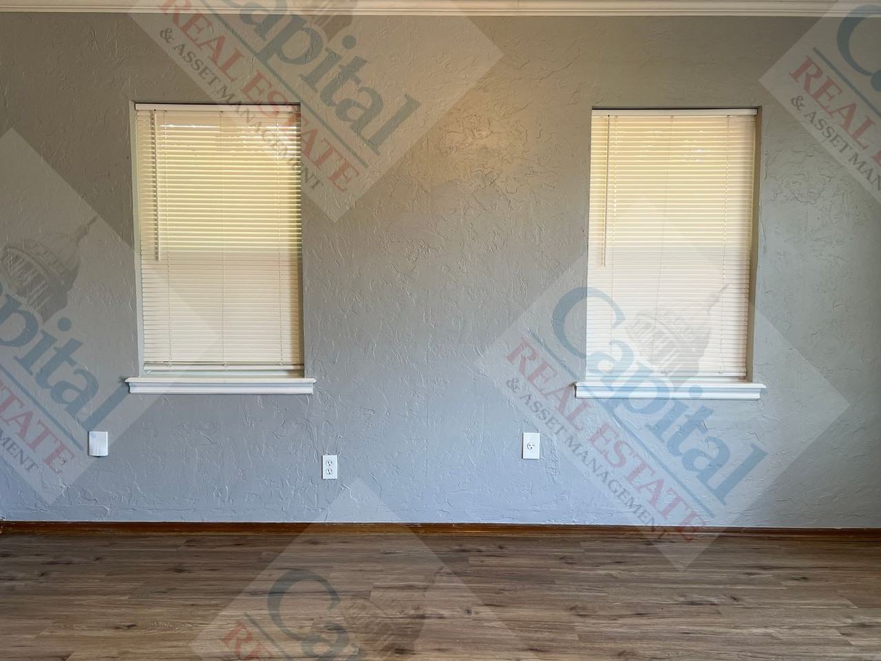 714 W Main St - Photo 5 of 26