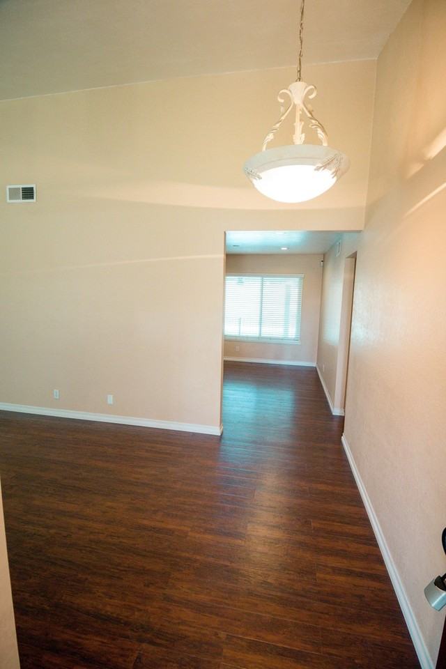 1943 S Belle Ave - Photo 3 of 41