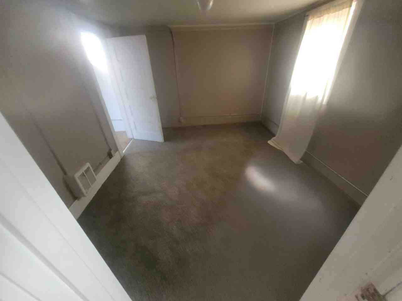 604 E Gibbon St - Photo 3 of 6