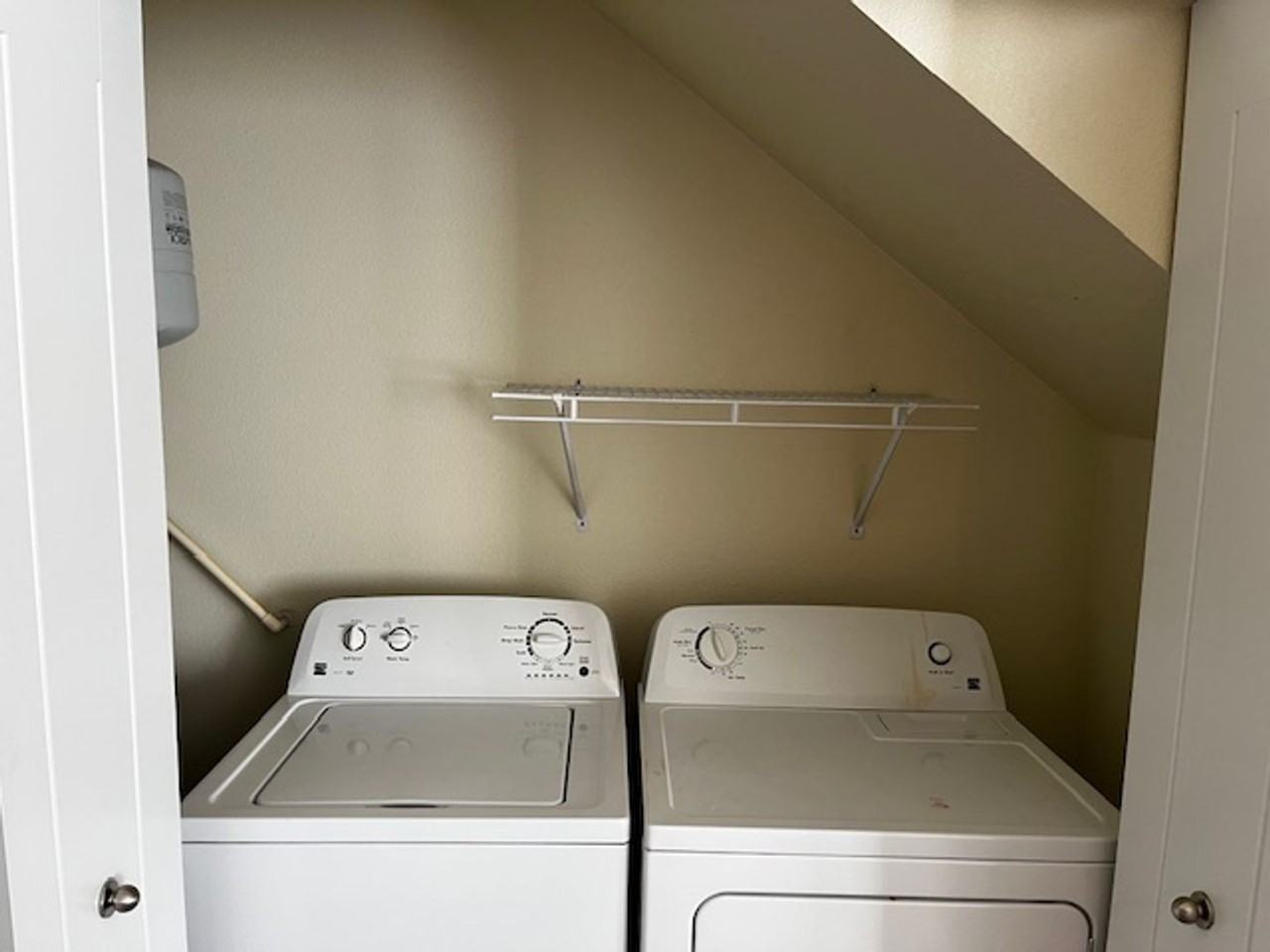 1530 W Ann Taylor St - Photo 6 of 24