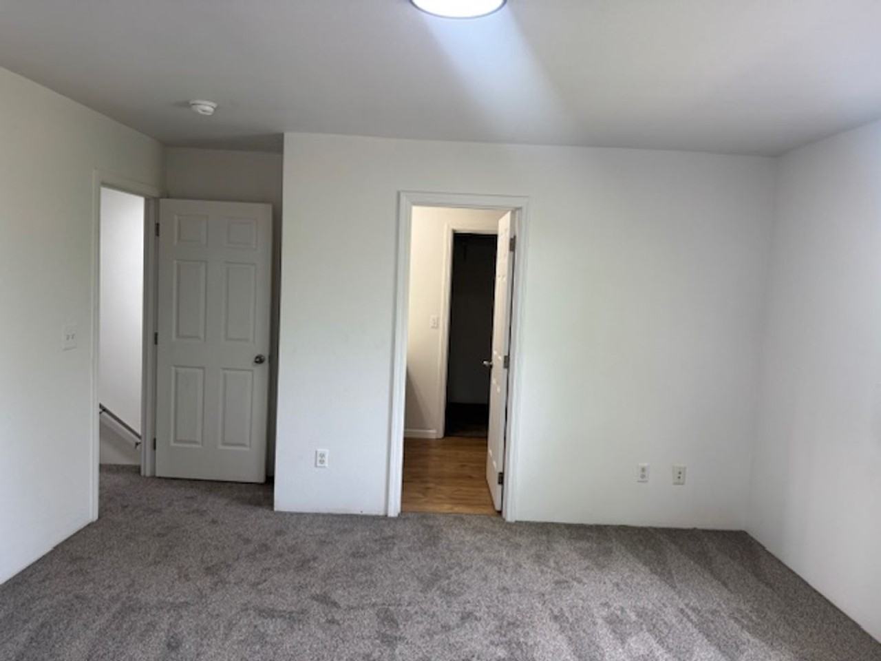 1060 Spring St - Photo 4 of 23