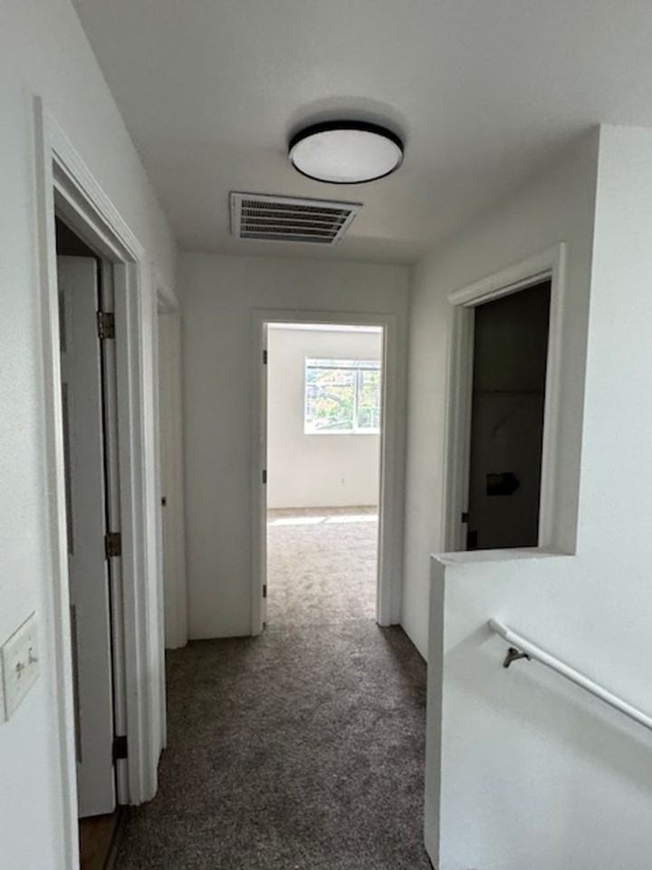 1060 Spring St - Photo 7 of 23