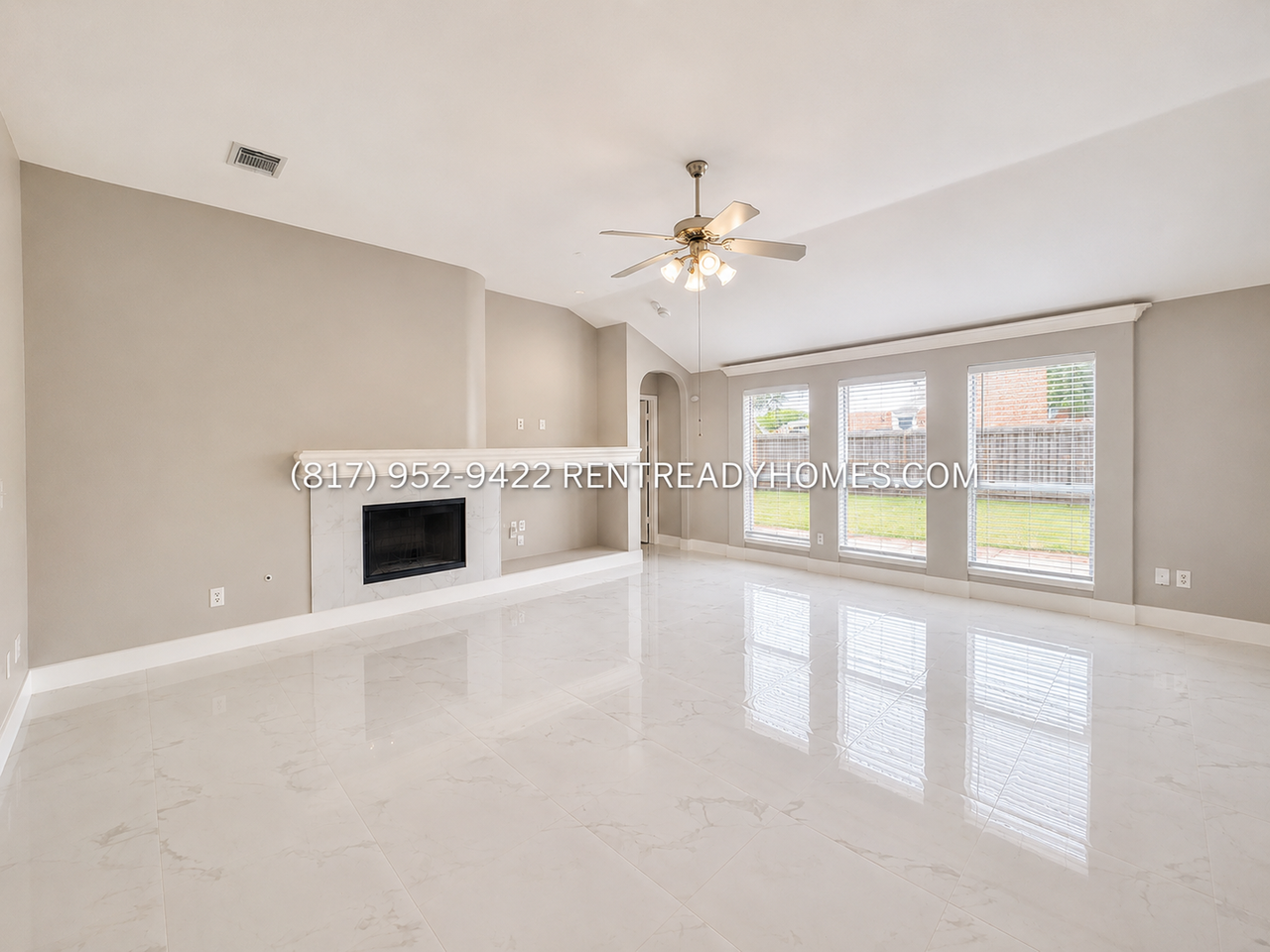 21915 Reddingwood Ct - Photo 3 of 13