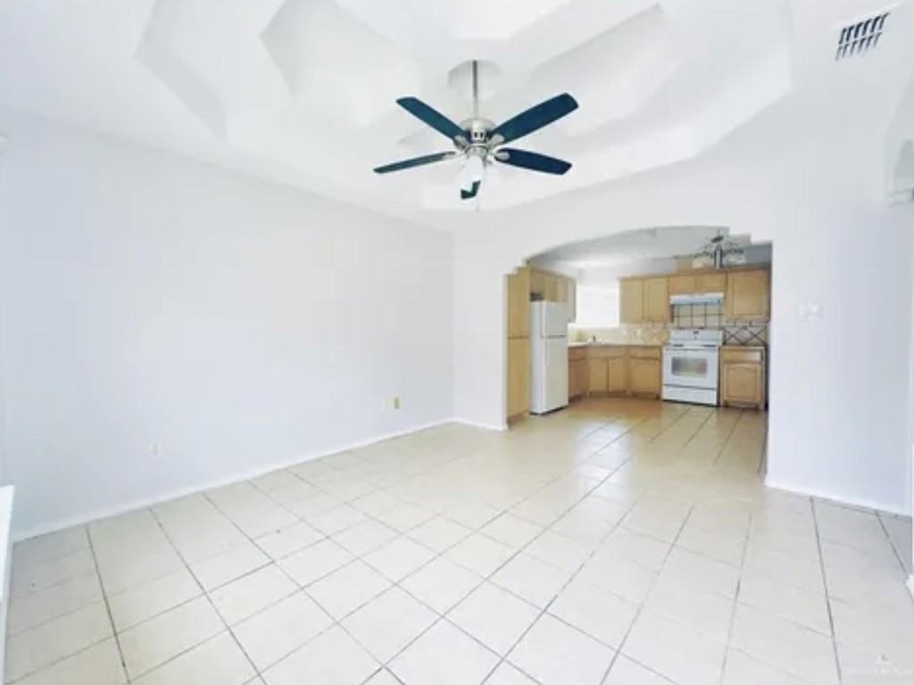 2208 Candlelight Ln #4 - Photo 4 of 9