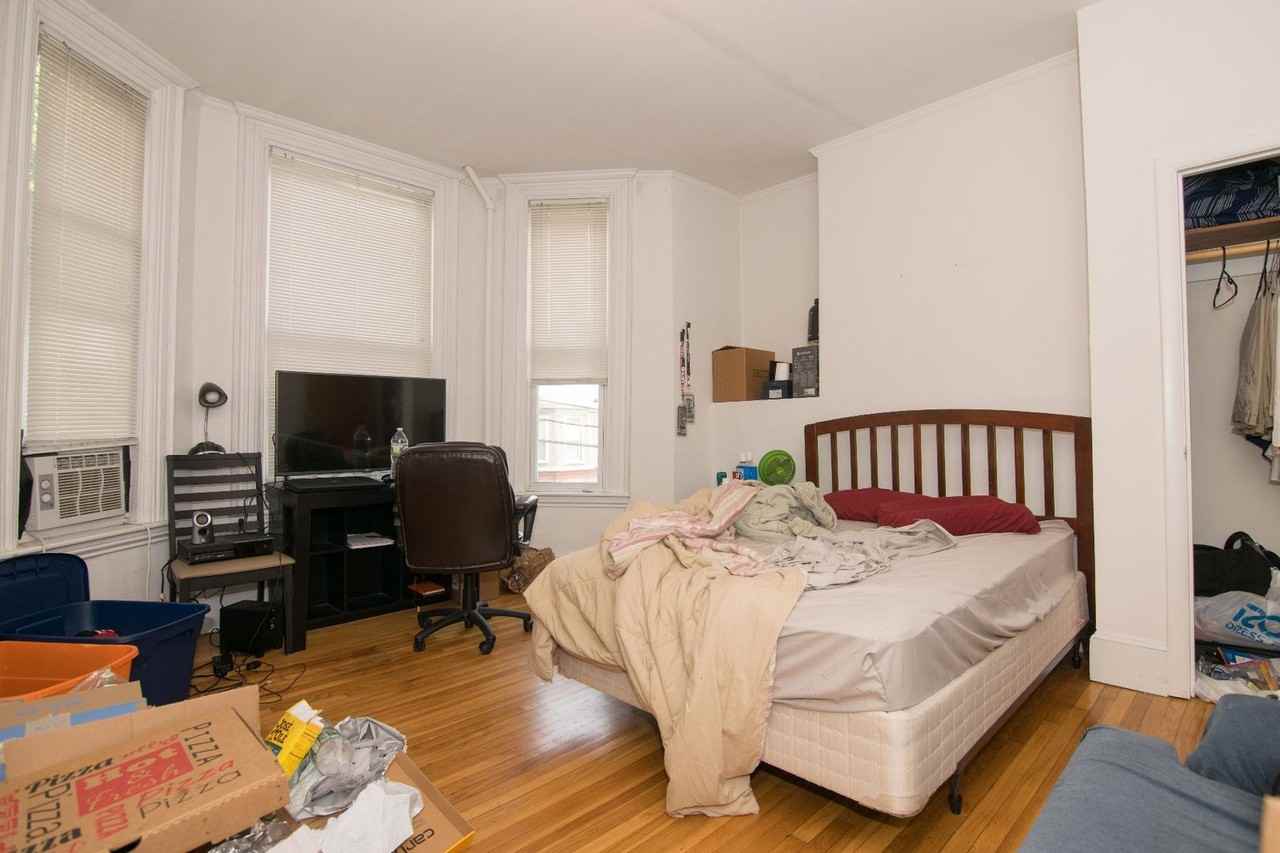 40 Newton St - Photo 2 of 8