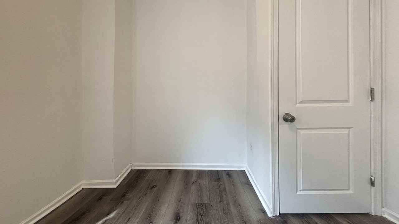 1641 S 53rd St - Photo 5 of 20