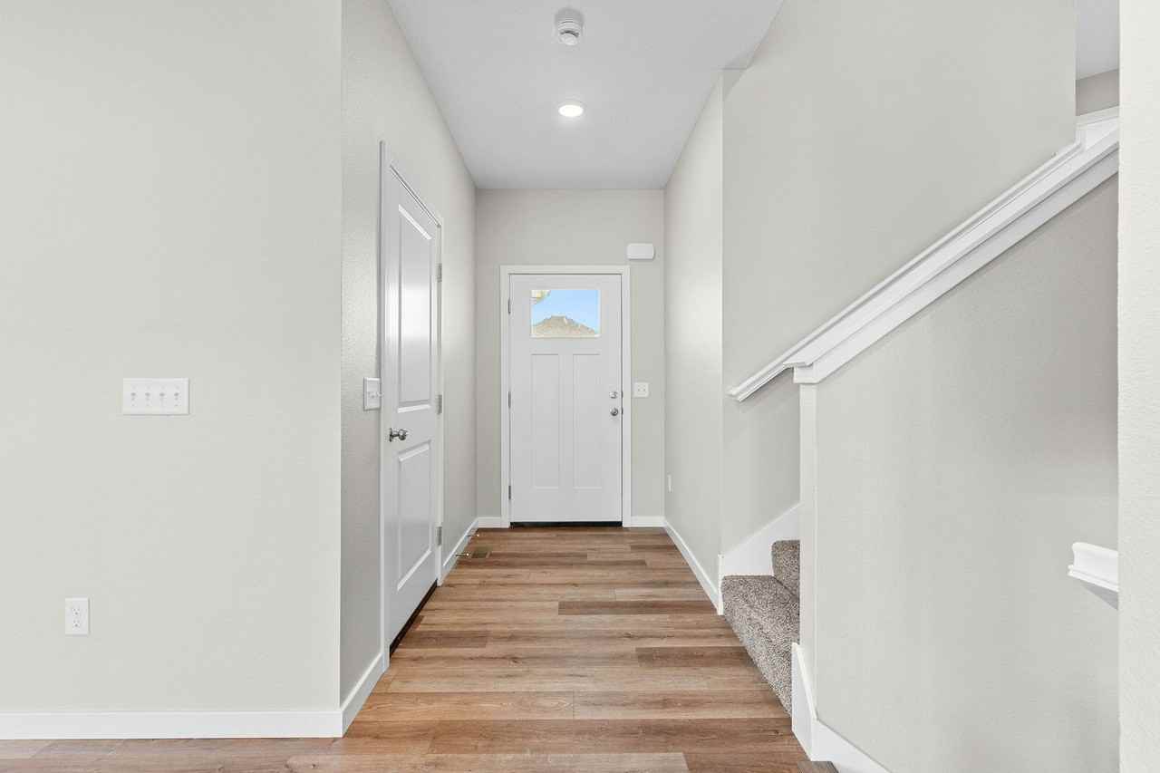 1695 E Charlton St - Photo 5 of 31