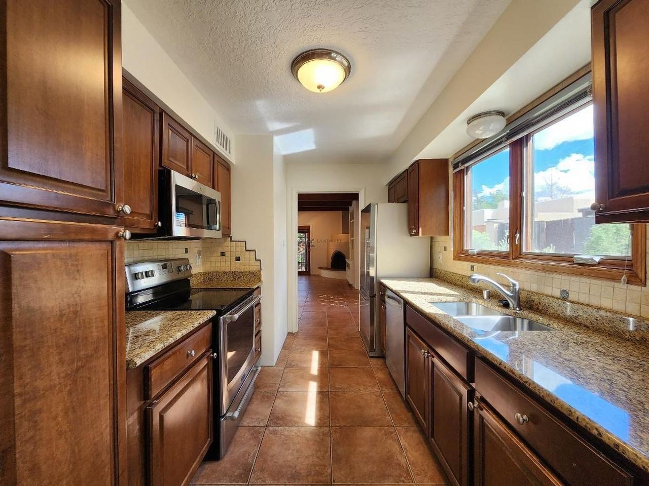 3100 Plaza Blanca - Photo 3 of 14