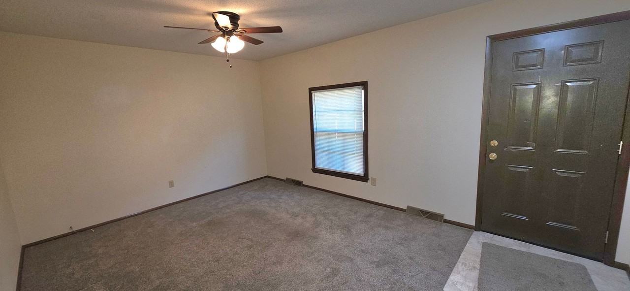 2385 S National Ave - Photo 5 of 8