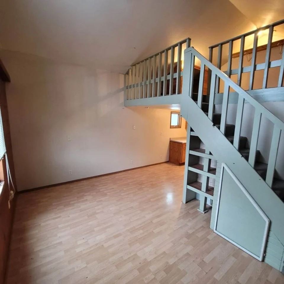 204 N Court St - Photo 6 of 12