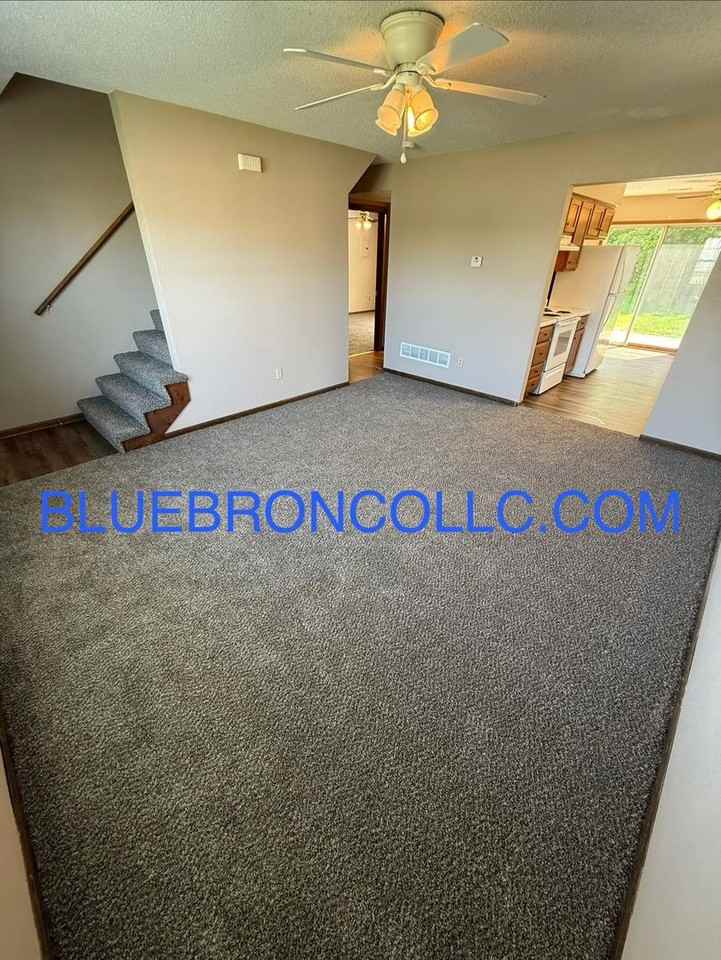 213 N Crest Dr - Photo 3 of 12