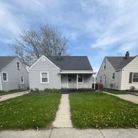 featured image of 28744 Maple St