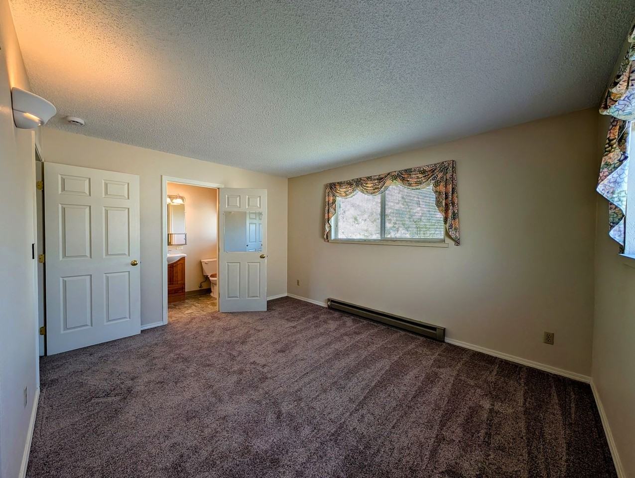 1616 Jefferson St - Photo 5 of 37