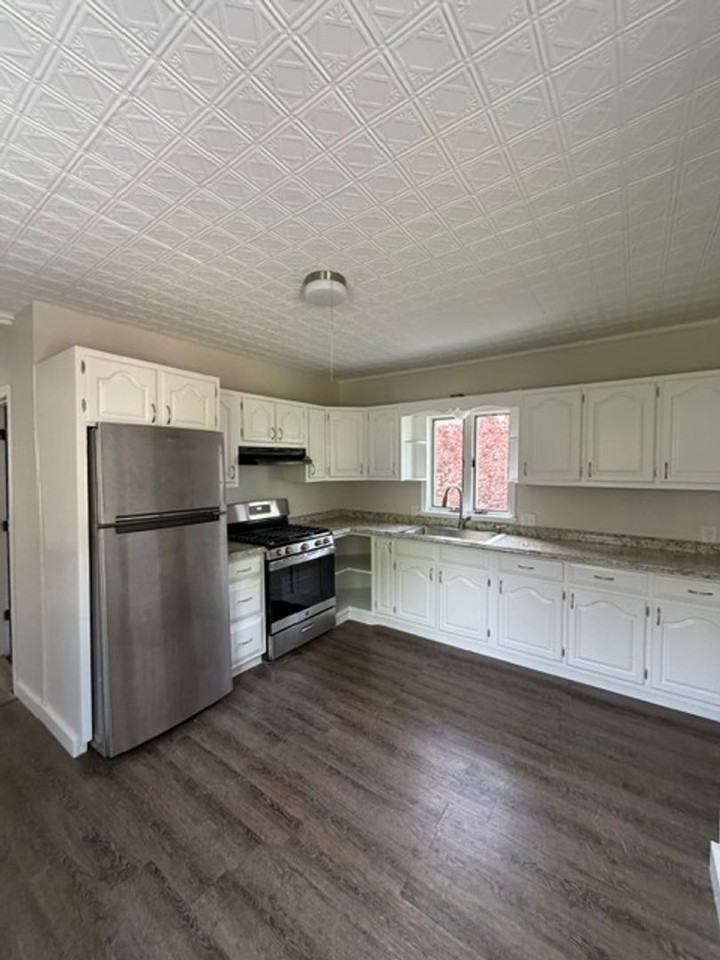 13 2nd Ave - Photo 2 of 13