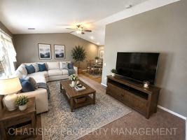 featured image of 305 S Frank Ave