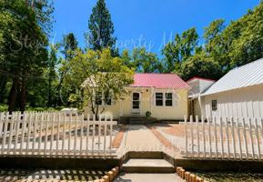 featured image of 21313 Phoenix Lake Rd