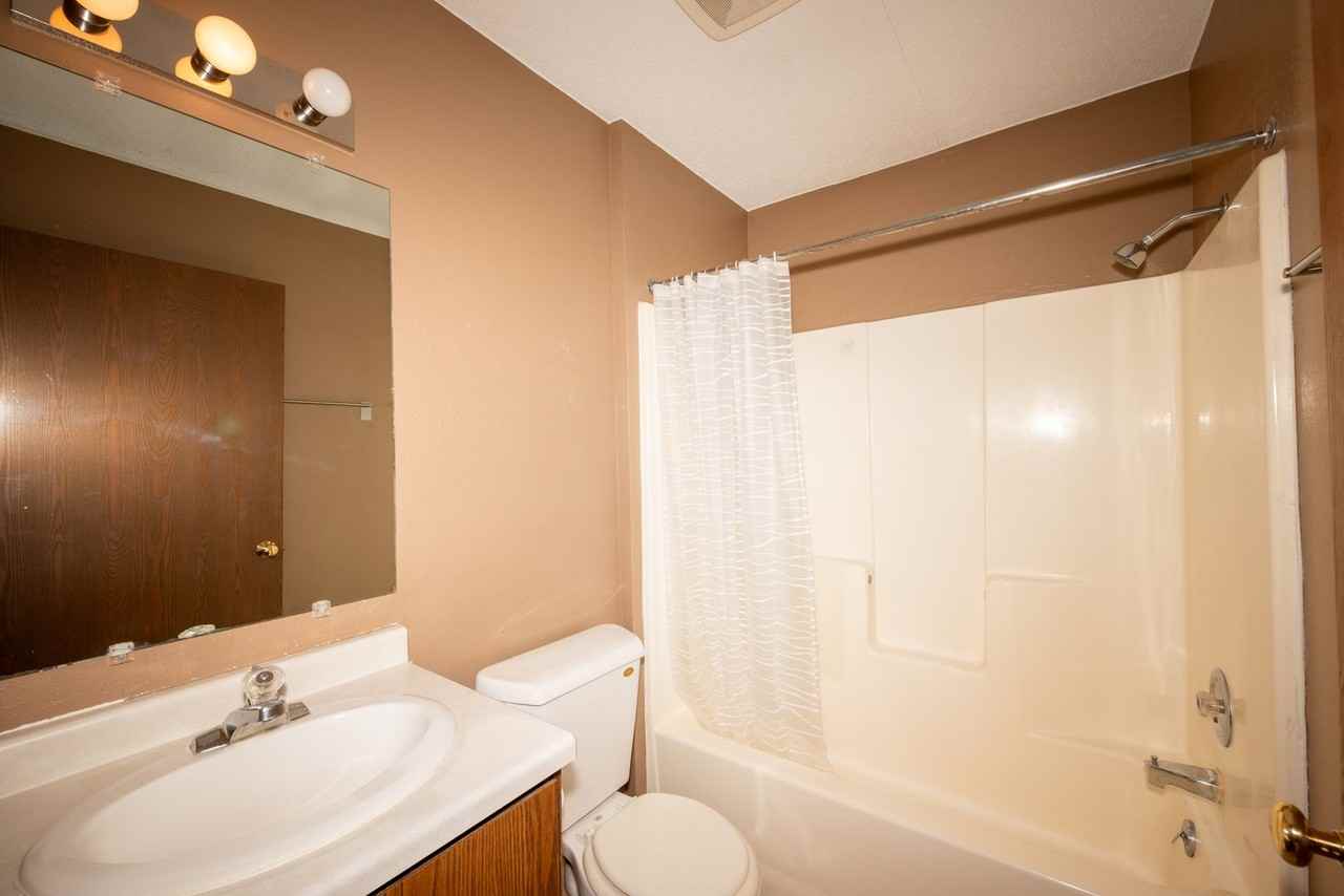 415 E Foster St - Photo 5 of 10