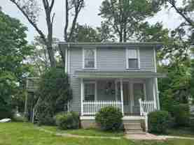 710 N Lincoln - Photo 1 of 1