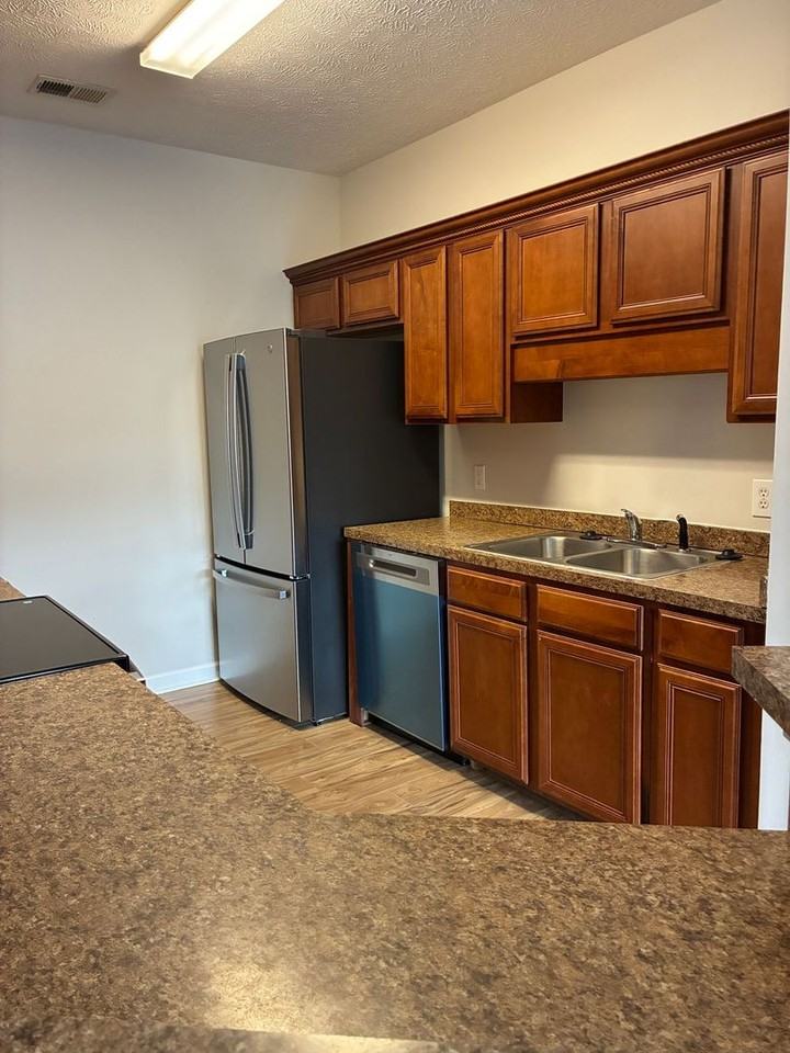 114 Ashley Park Dr - Photo 4 of 15