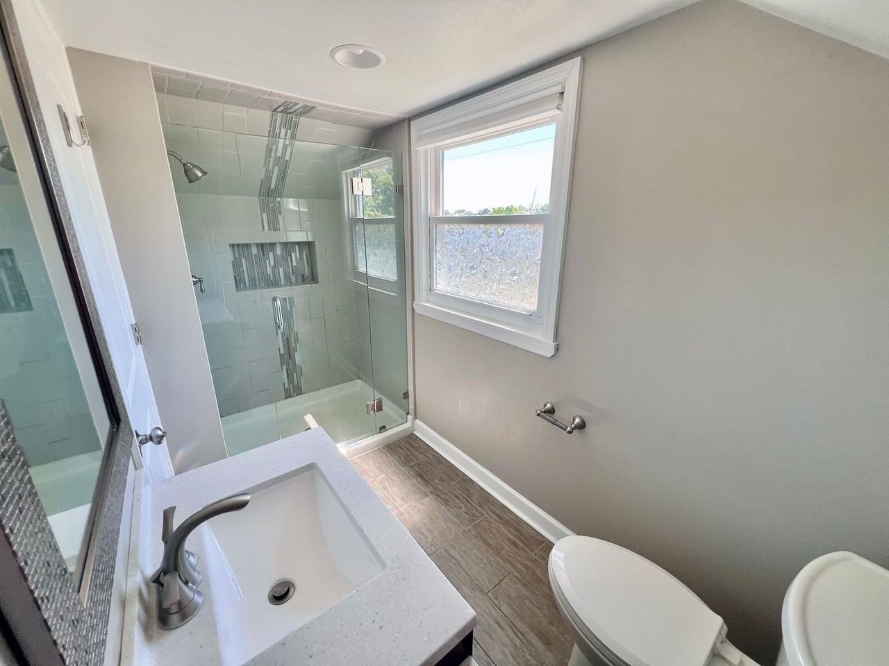 4346 Redmont Ave - Photo 5 of 20