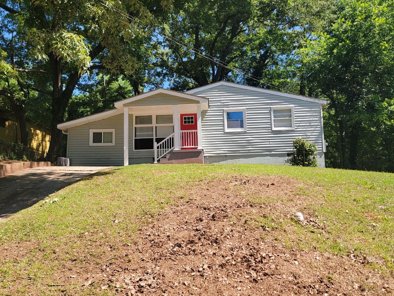 976 Mckay Dr Se - Photo 3 of 29